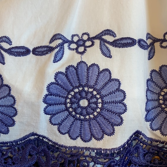 Like new Girls blue and white dress size 4 toddler - Picture 8 of 8